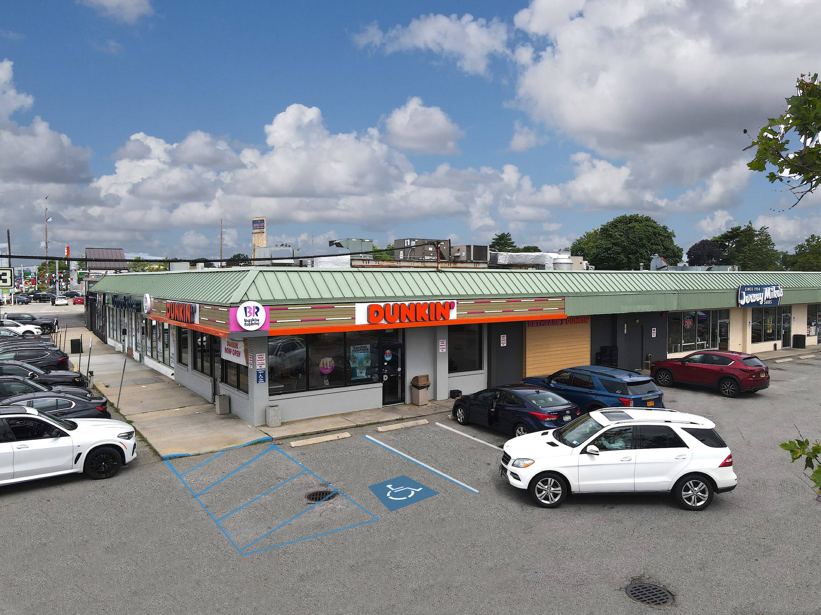 40254045 Hempstead Tpke, Bethpage, NY 11714