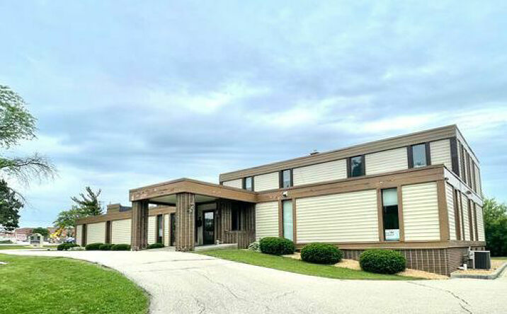 Pictures of Office property located at 15300 Watertown Plank Rd, Elm Grove, WI 53122 for lease - image #1
