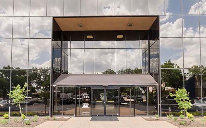 Pictures of Office property located at 3901 S Lamar Boulevard, Austin, TX 78704 for lease - image #1