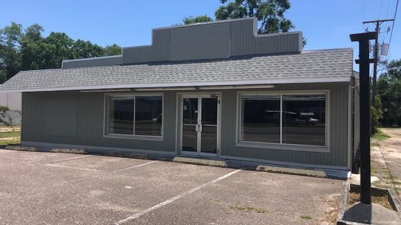 1235 Pass Road, Gulfport, MS 39501 Special Purpose Space for Lease