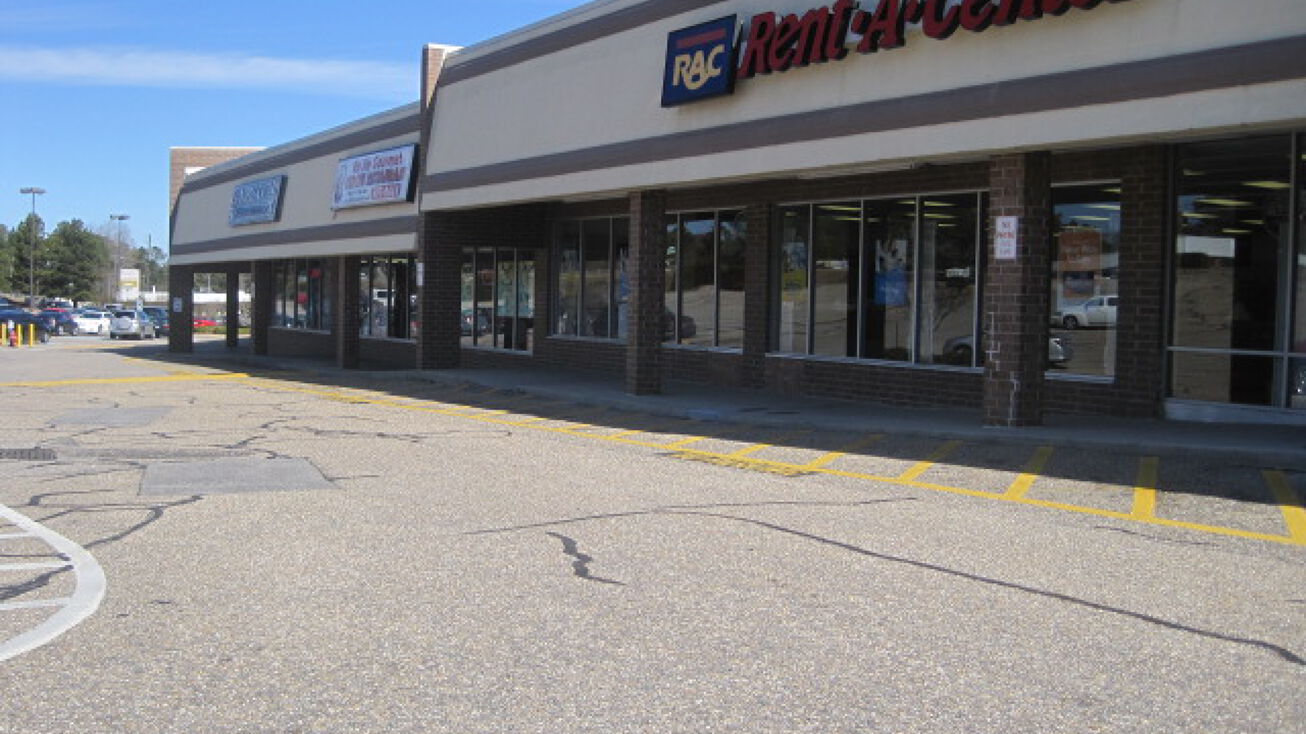 1060 Lillington Hwy, Spring Lake, NC 28390 Retail Space for Lease