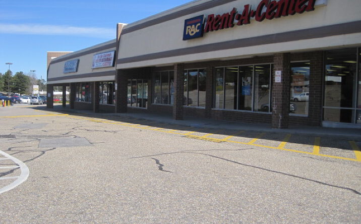 Pictures of Retail, Restaurant property located at 1060 Lillington Hwy, Spring Lake, NC 28390 for lease - image #1