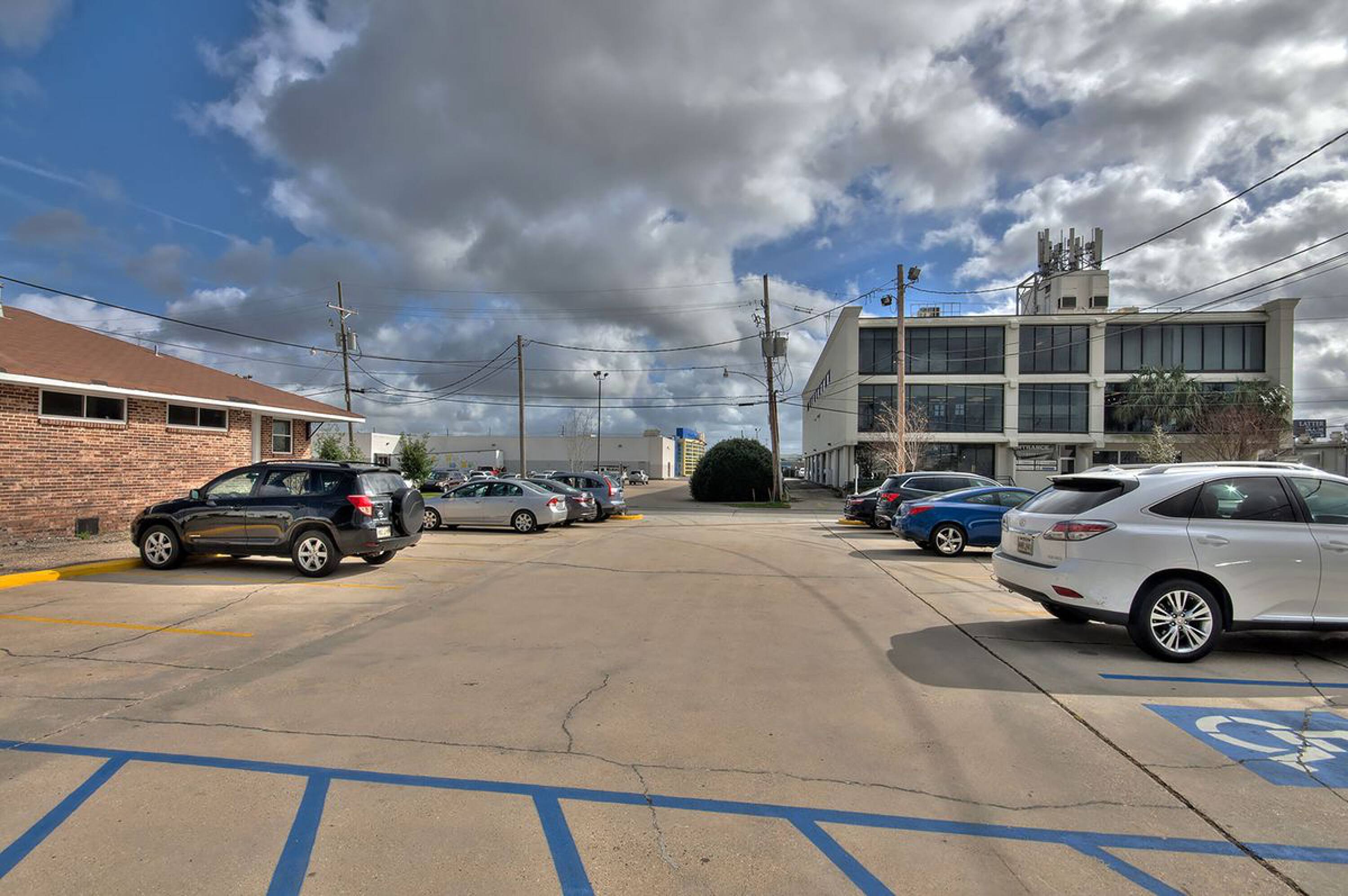 3322 Hessmer Ave, Metairie, LA 70002