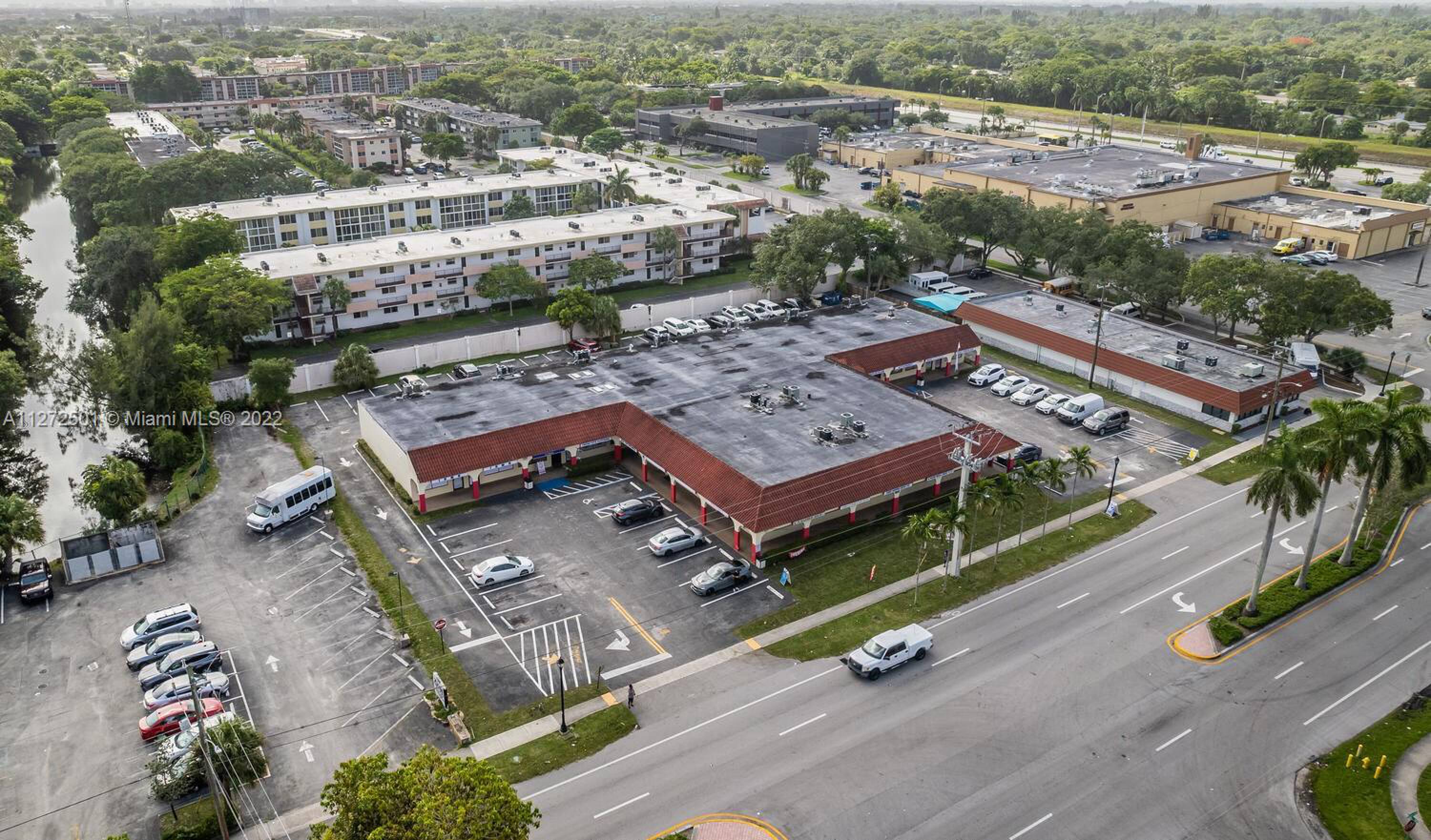 Crexi.com - Bravo Supermarket Sunset Strip Sunrise Fl