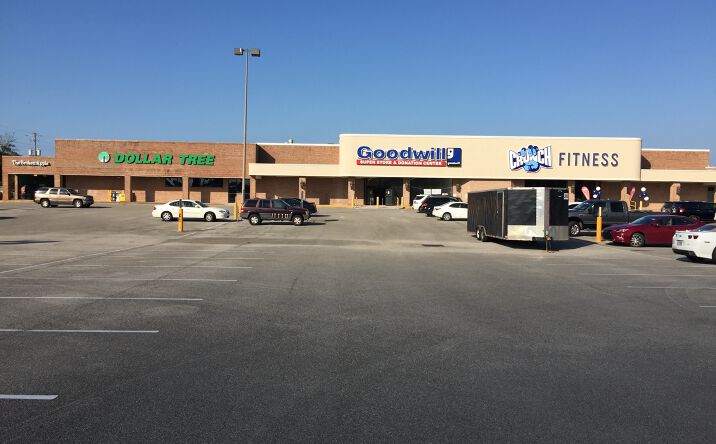 Pictures of Retail property located at 200 W Railroad St, Long Beach, MS 39560 for lease - image #1