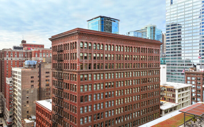 Pictures of Office property located at 29 E Madison St, Chicago, IL 60602 for lease - image #1