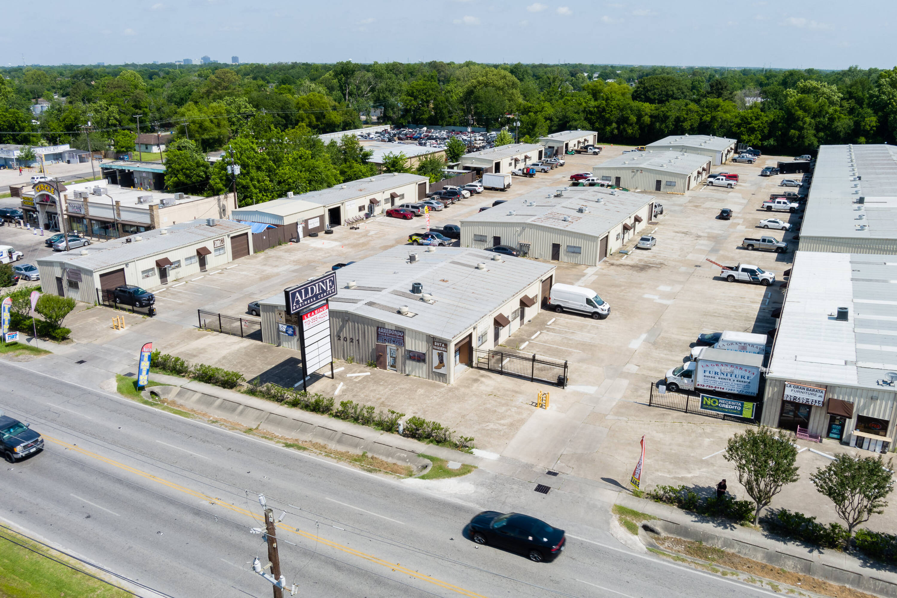 2021 Aldine Mail Rte Rd, Houston, TX 77039