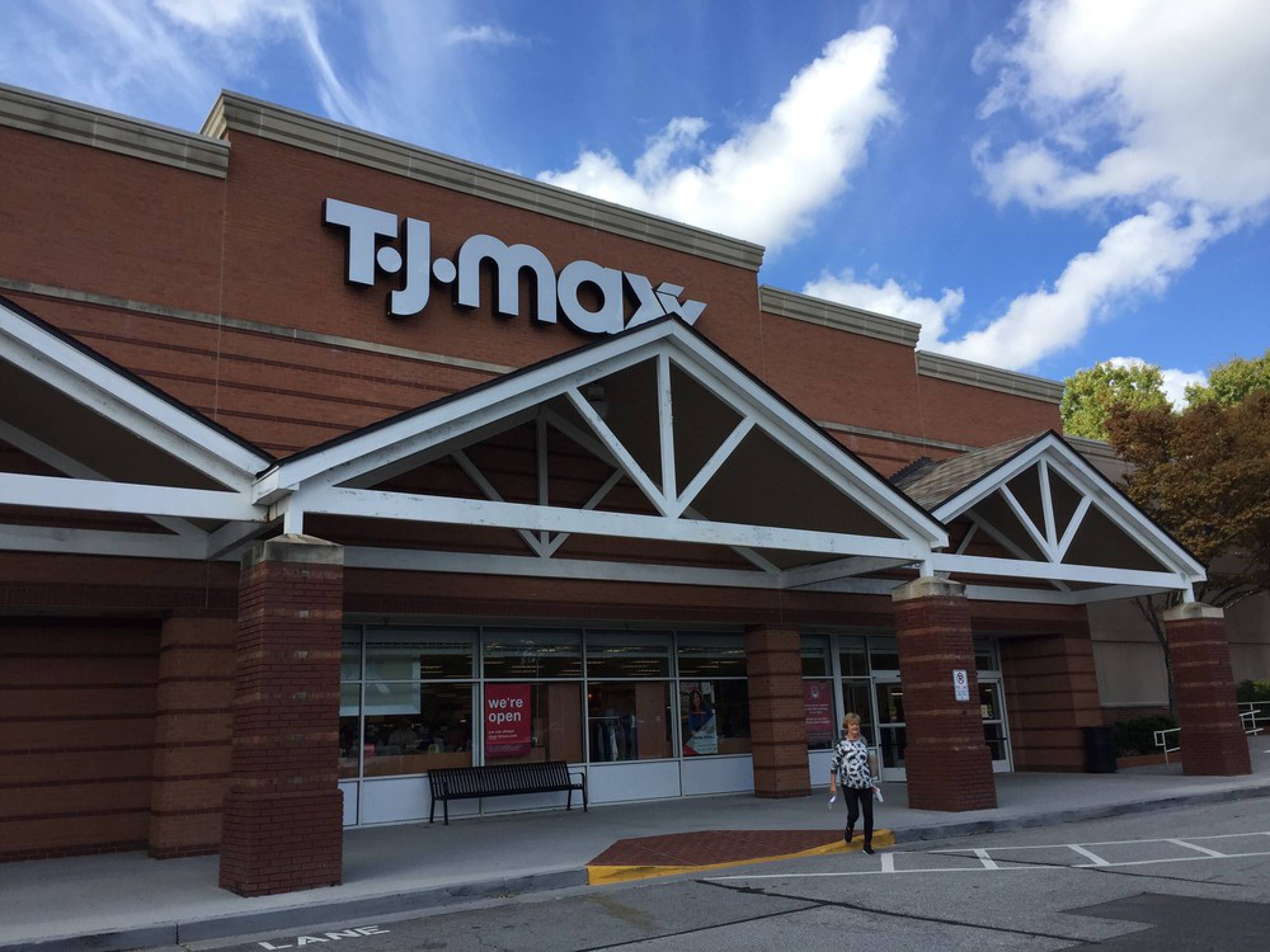 Stores In The Perimeter Mall - 1axdvqa