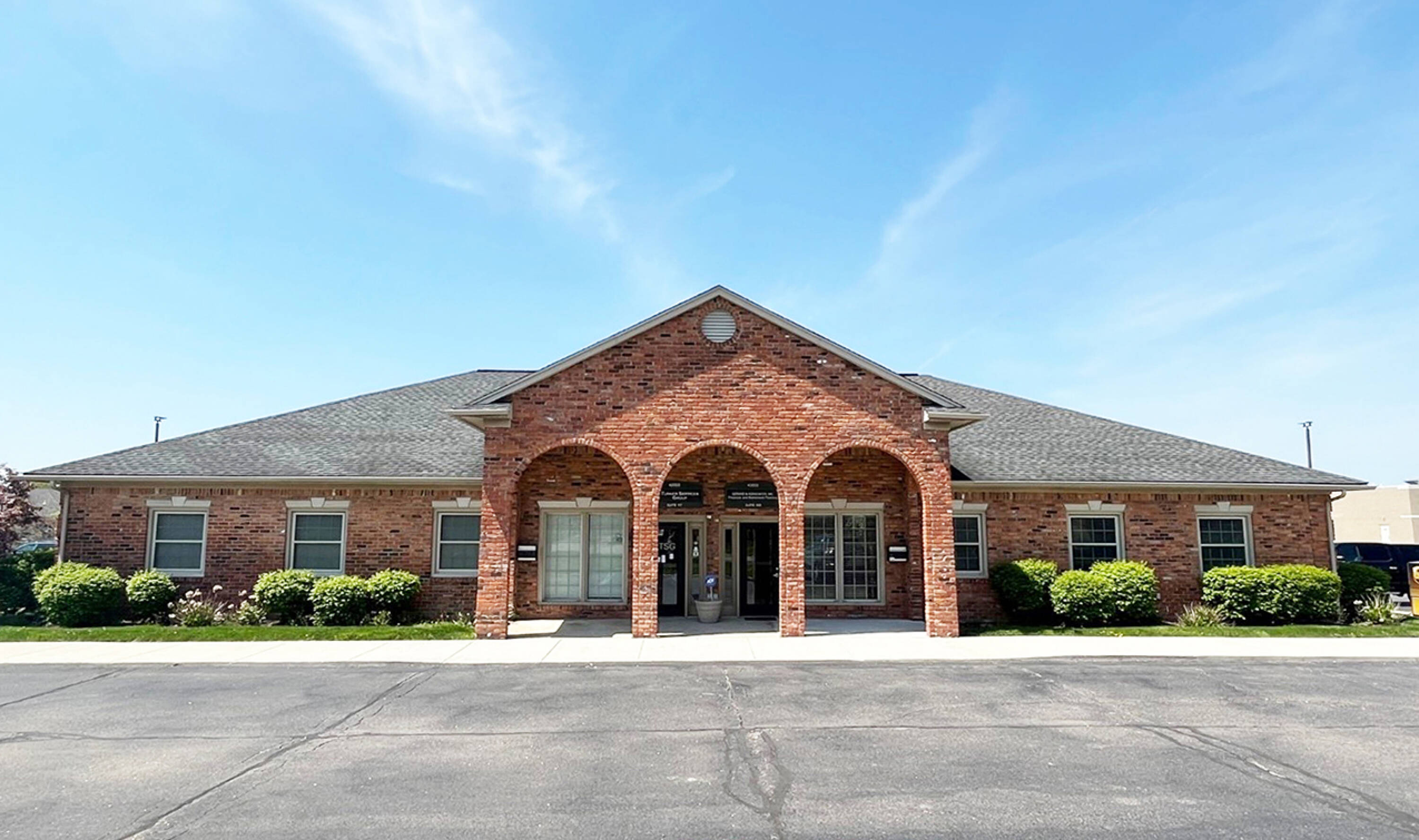 42855 Garfield Rd, Clinton Twp, MI 48038 | Crexi.com