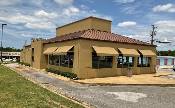 Pictures of Retail, Restaurant property located at 2222 W Main St, Tupelo, MS 38801 for lease - image #1
