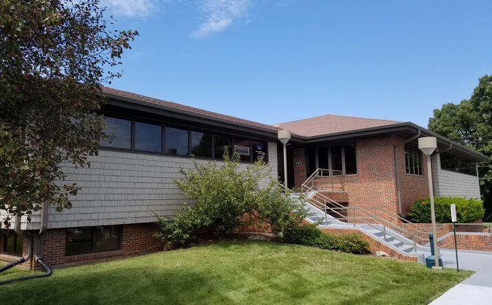 Pictures of Office property located at 2930 SW Wanamaker Dr, Topeka, KS 66614 for sales - image #1
