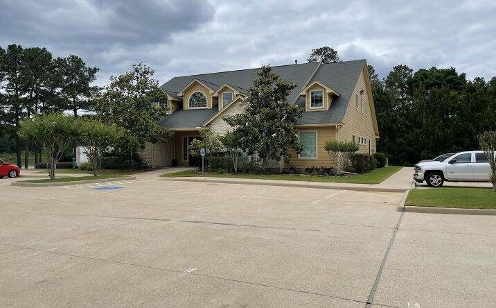 Pictures of Office property located at 701 N Loop 336 E, Conroe, TX 77301 for lease - image #1