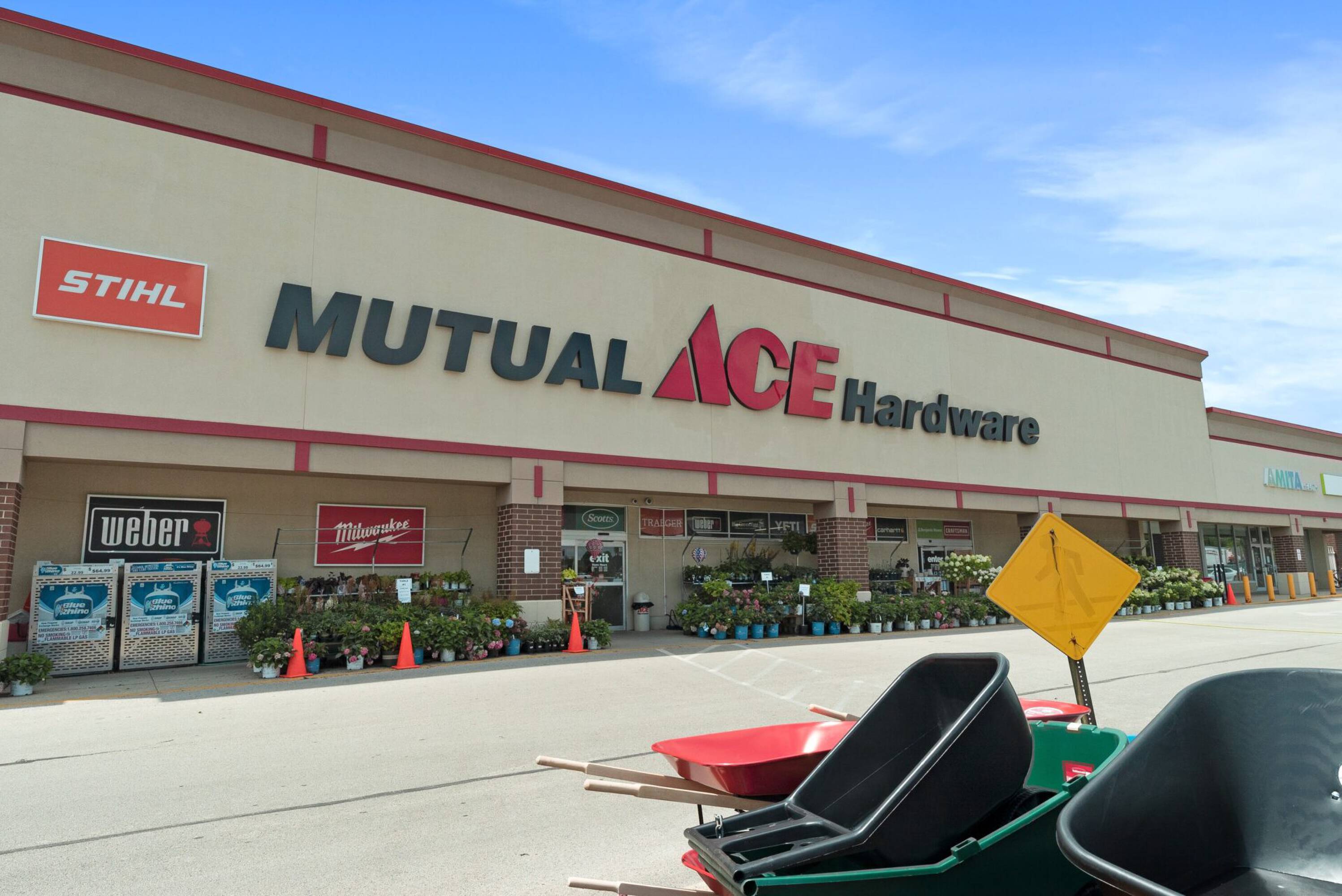 233 E Northwest Hwy, Palatine, IL 60067 | Crexi.com