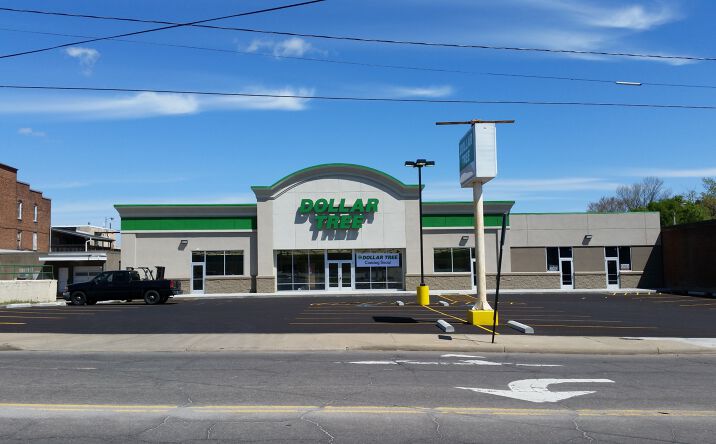 Pictures of Retail property located at 30 E Liberty St, Hubbard, OH 44425 for lease - image #1
