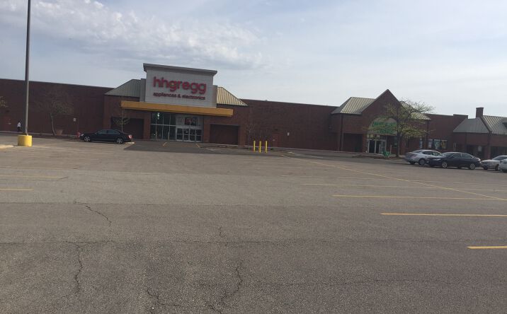 Pictures of Retail property located at 340 W Army Trail Rd, Bloomingdale, IL 60108 for lease - image #1