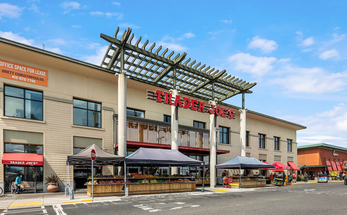 Pictures of Retail, Restaurant property located at 2201 S Shore Center, Alameda, CA 94501 for lease - image #1