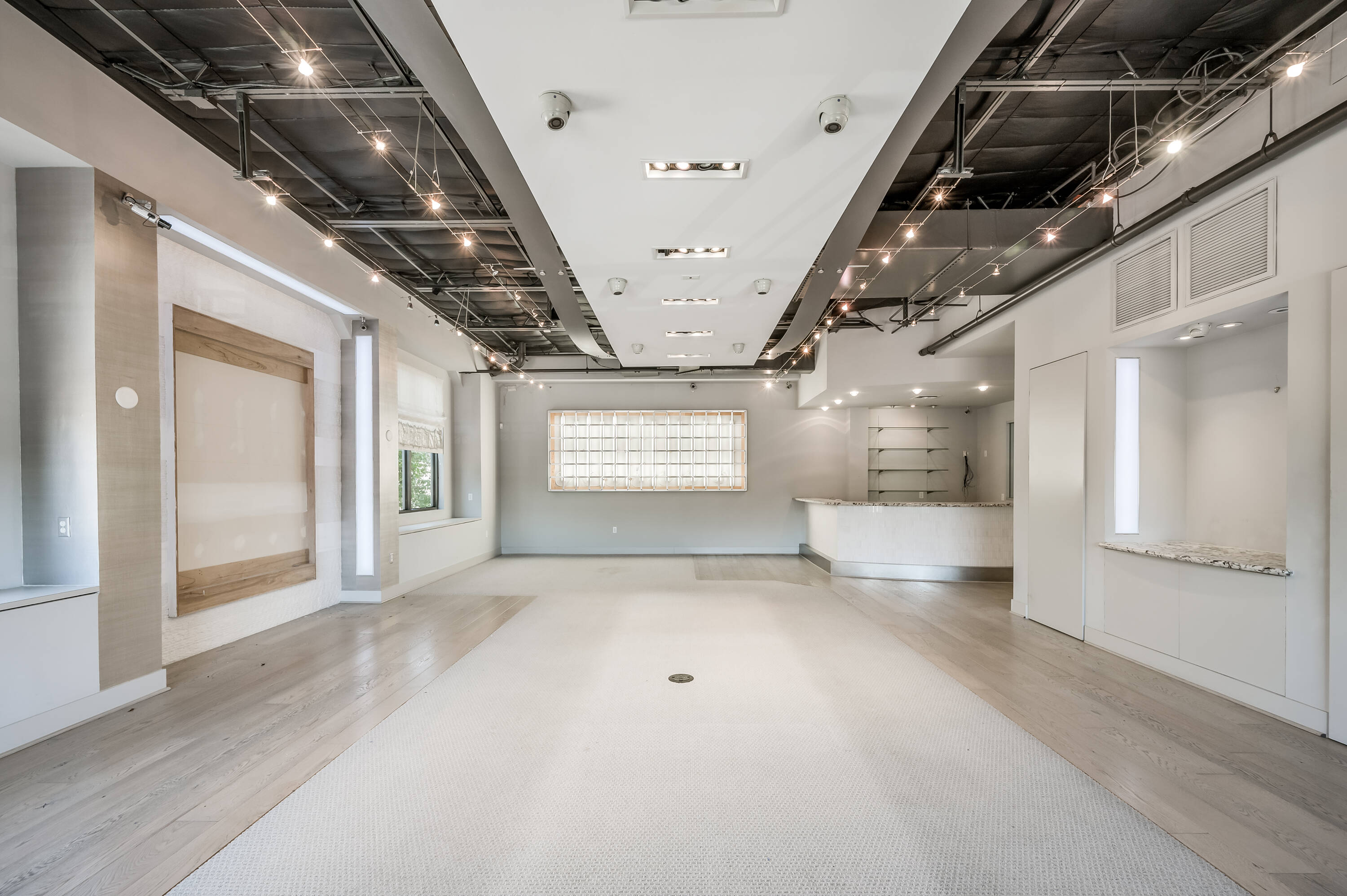 57005750 Woodway Dr, Houston, TX 77057