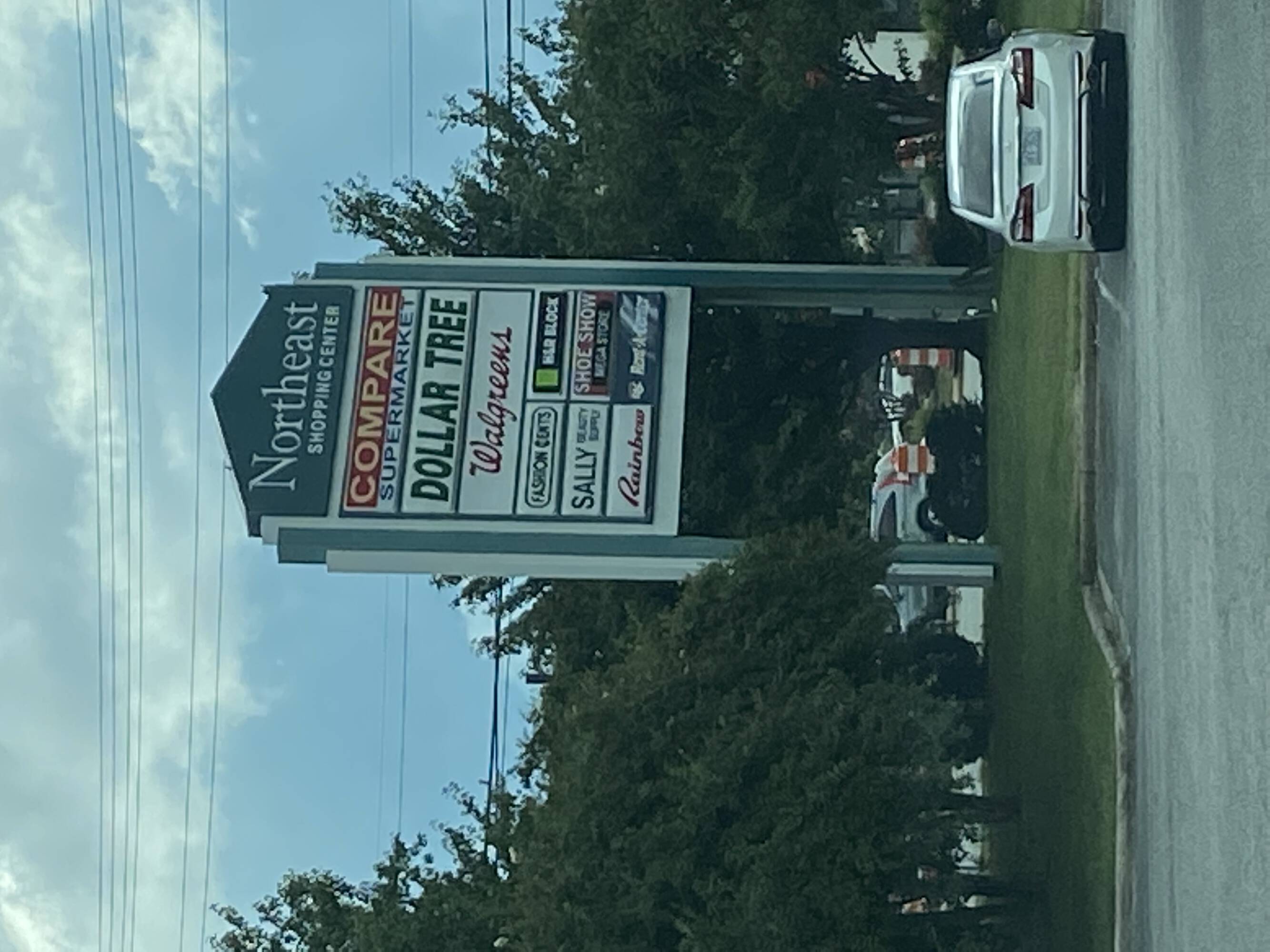 1018 Summit Ave, Greensboro, NC 27405