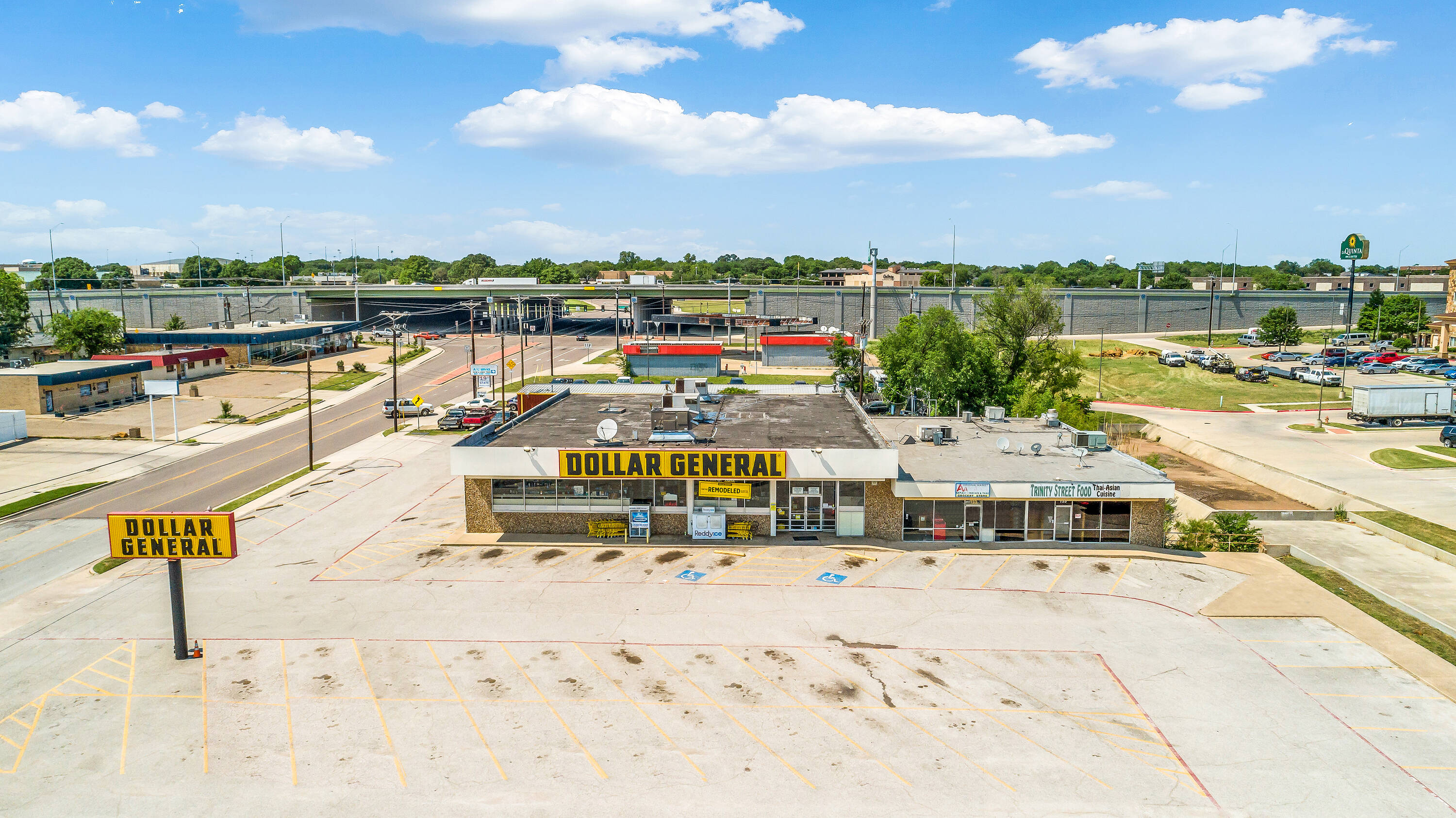 125 S Ector Dr, Euless, TX 76040 Retail Space for Lease 125201 S