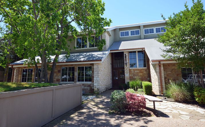 Pictures of Office property located at 7035 Bee Caves Rd, Rollingwood, TX 78746 for lease - image #1