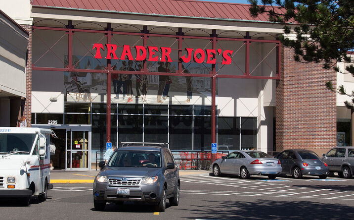 Pictures of Retail property located at 2177 NW 185th Ave, Hillsboro, OR 97124 for lease - image #1