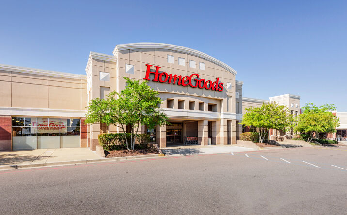 Pictures of Retail, Office property located at 1675 N. Germantown Pkwy, Cordova, TN 38016 for lease - image #1