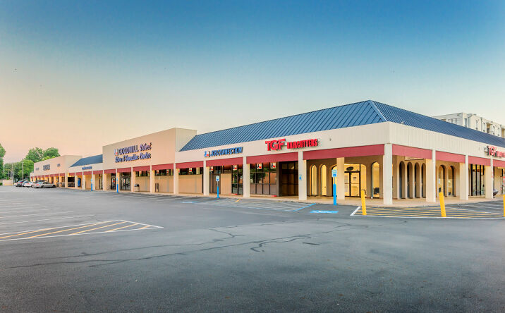 Pictures of Retail property located at 239 West 20th Street, Houston, TX 77008 for lease - image #1