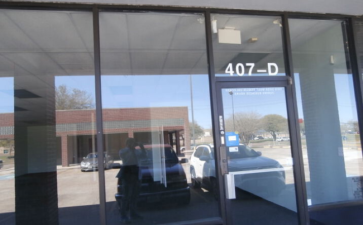 Pictures of Retail, Office, Restaurant property located at 407 W Baker Rd, Baytown, TX 77521 for lease - image #1