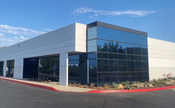 Pictures of Industrial property located at 1175-1185 Park Center Dr, Vista, CA 92081 for lease - image #1