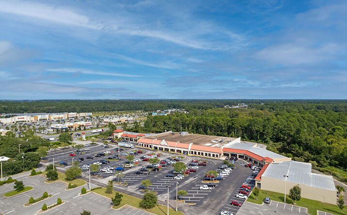 Pictures of Retail property located at 96016 Lofton Ct, Yulee, FL 32097 for lease - image #1