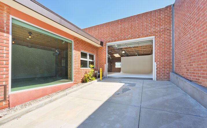 Pictures of Office property located at 6368 Arizona Cir, Los Angeles, CA 90045 for lease - image #1