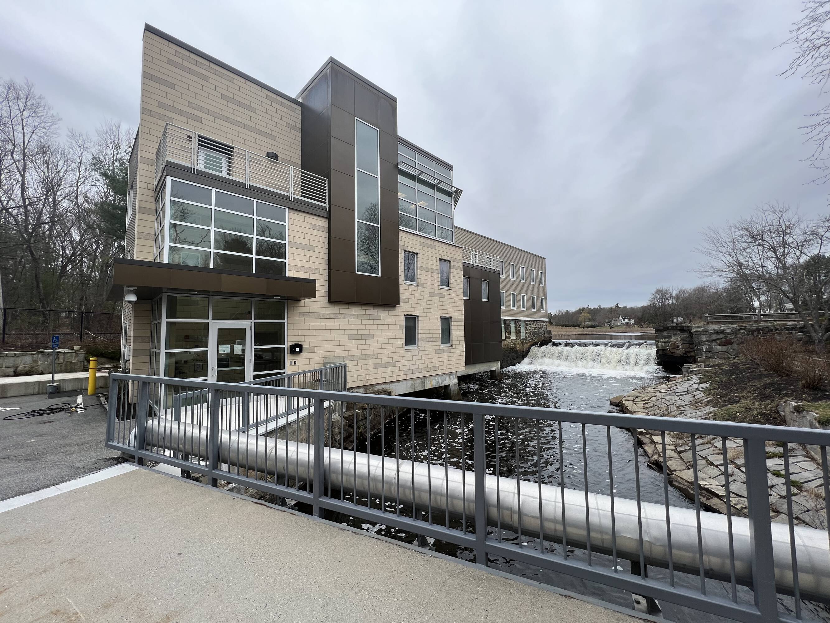 11 School St, Chelmsford, MA 01863