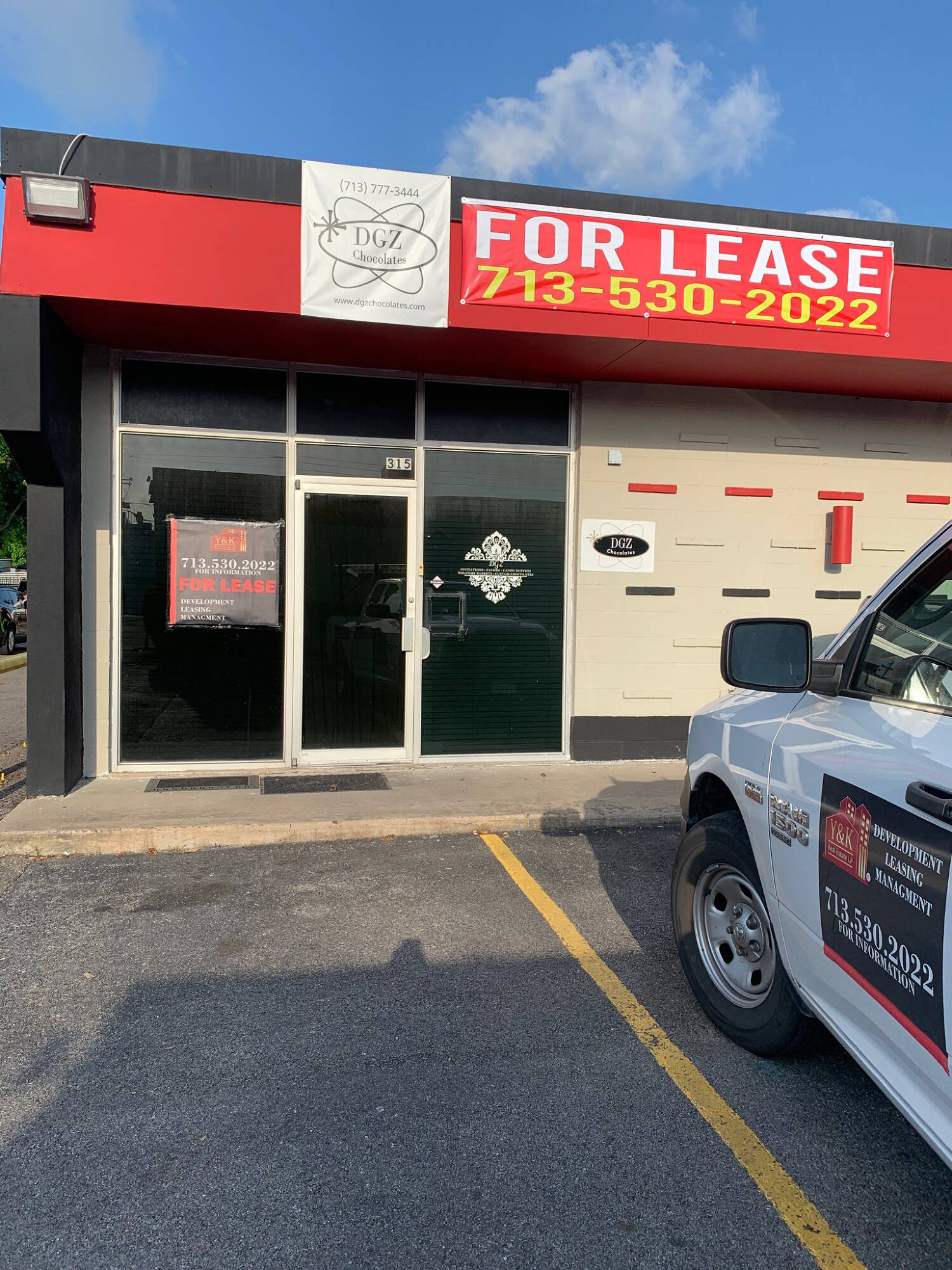 6909 Ashcroft Dr, Houston, TX 77081