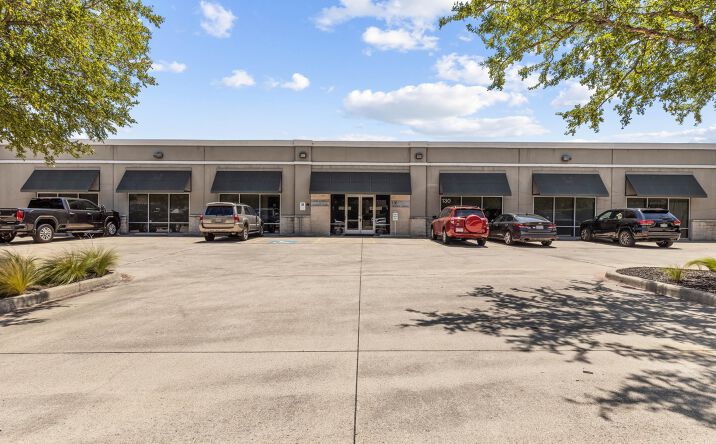 Pictures of Office property located at 130 Central Ave, Grapevine, TX 76051 for lease - image #1