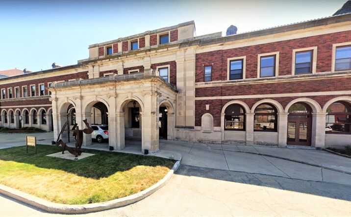 Pictures of Office property located at 100 N Chestnut St, Champaign, IL 61820 for lease - image #1