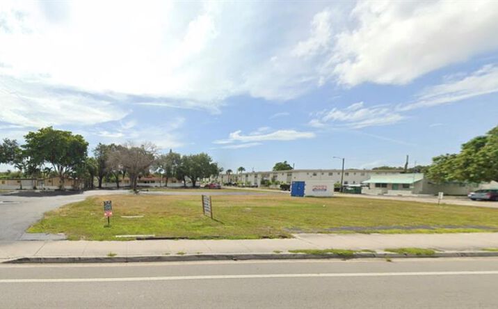 Pictures of Land property located at 1401 N Federal Highway, Hollywood, FL 33020 for lease - image #1