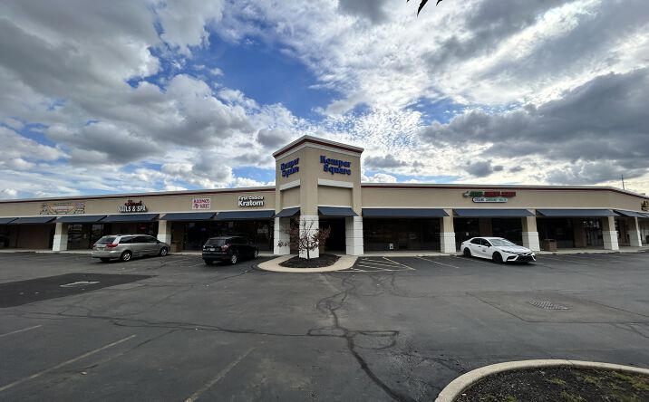 Pictures of Retail, Restaurant property located at 111-139 W Kemper Rd, Cincinnati, OH 45246 for lease - image #1