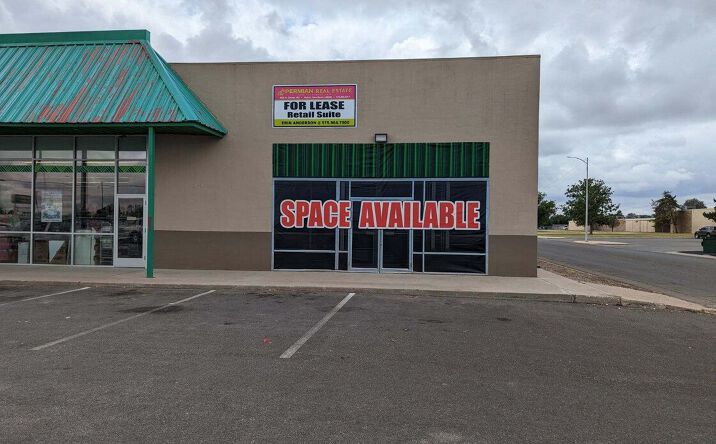 Pictures of Retail property located at 1011 W Ave D, Lovington, NM 88260 for lease - image #1