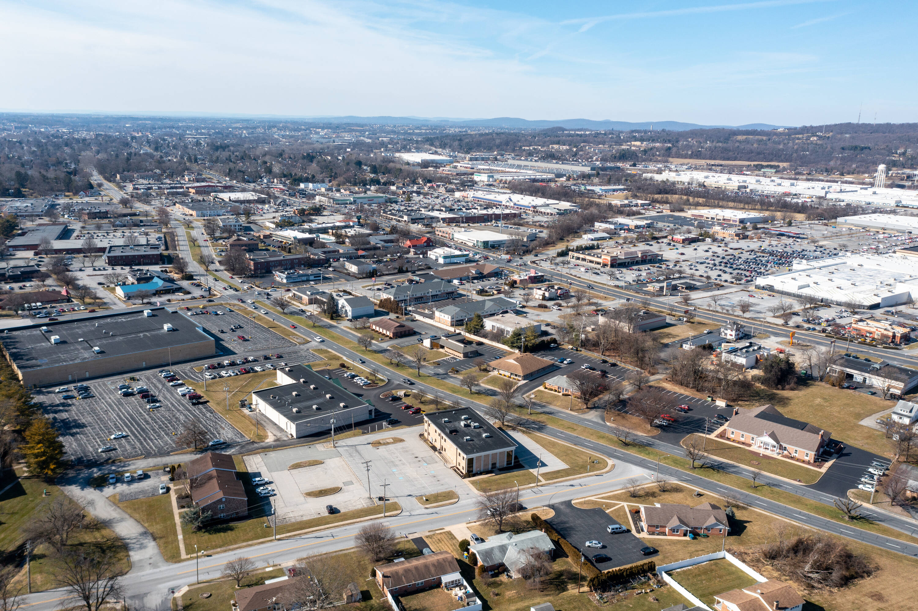 2870 Eastern Blvd, East York, PA 17402