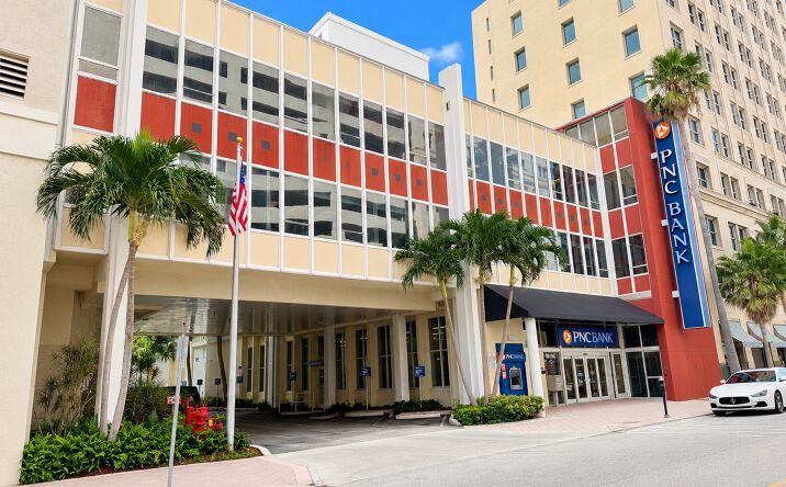 Pictures of Office property located at 218 Datura St, West Palm Beach, FL 33401 for lease - image #1