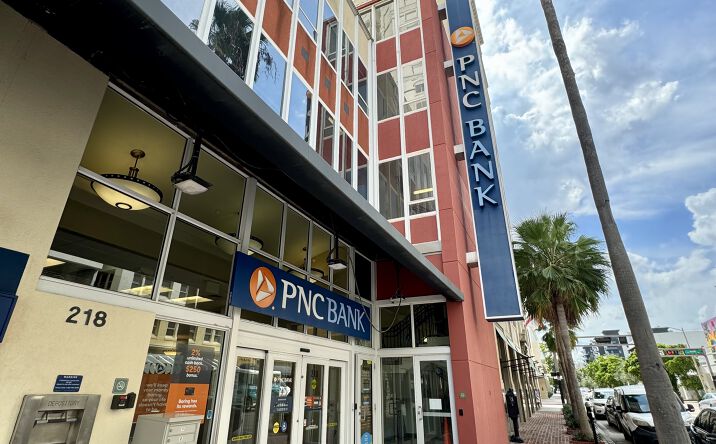 Pictures of Office property located at 218 Datura St, West Palm Beach, FL 33401 for lease - image #1