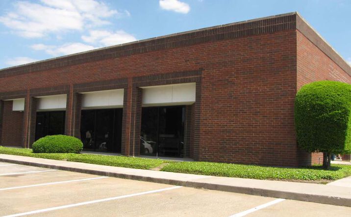 Pictures of Industrial property located at 15900-15960 Midway Rd, Addison, TX 75001 for lease - image #1