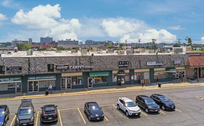 Pictures of Retail, Office property located at 1488 Rockville Pike, Rockville, MD 20852 for lease - image #1