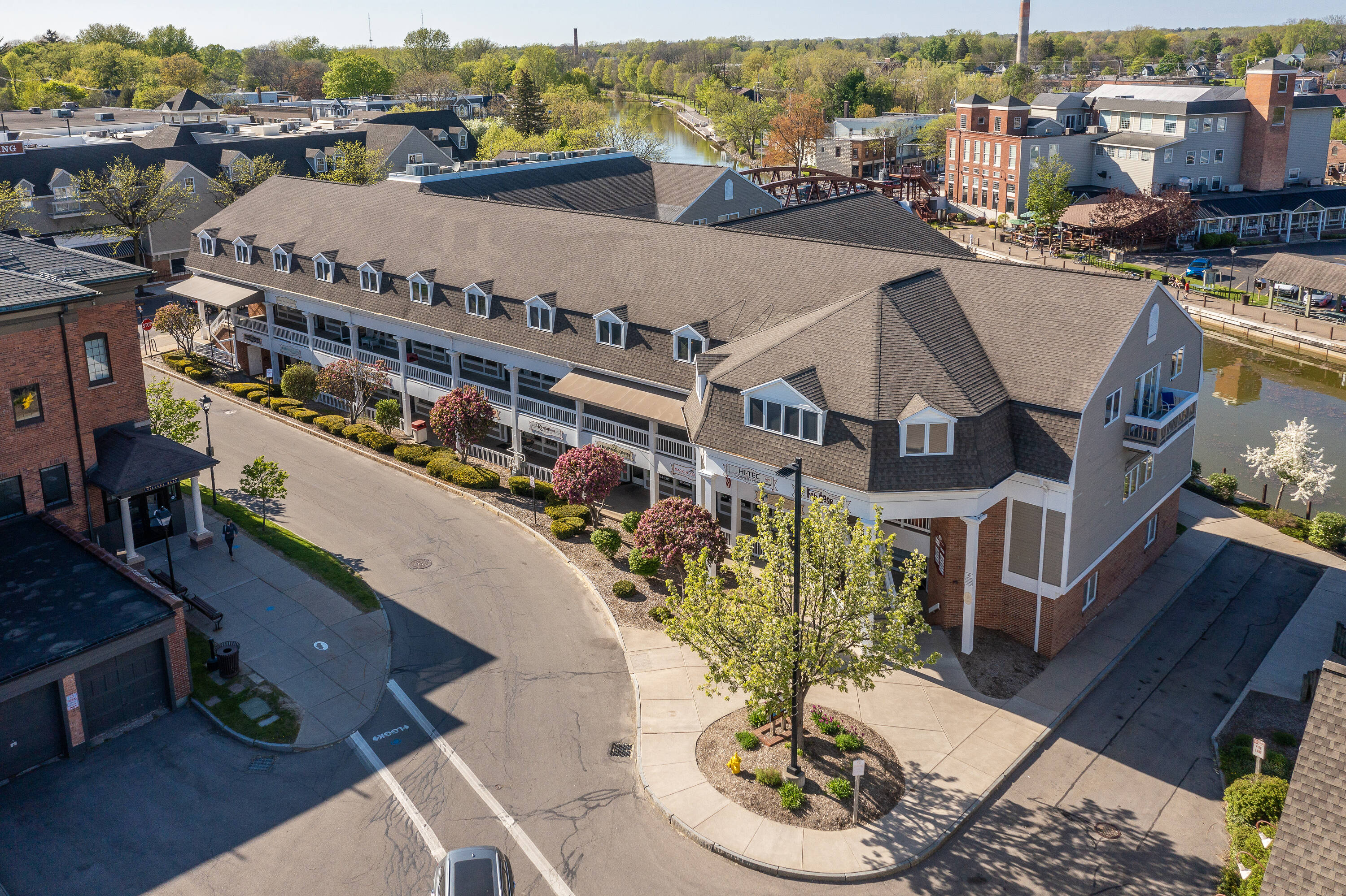 100 Packetts Landing, Fairport, NY 14450