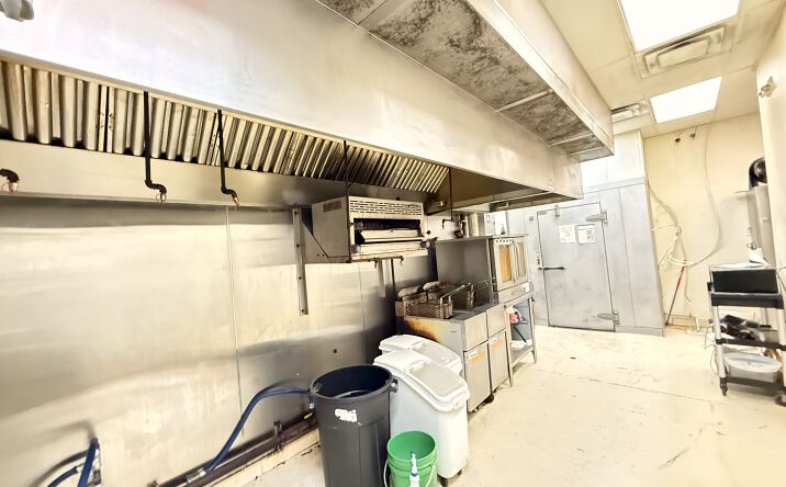 Pictures of Retail, Restaurant property located at 8050 North Sam Houston Pkwy W, Houston, TX 77064 for lease - image #1