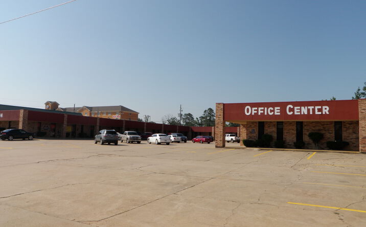Pictures of Office property located at 414 E Loop 281, Longview, TX 75605 for lease - image #1