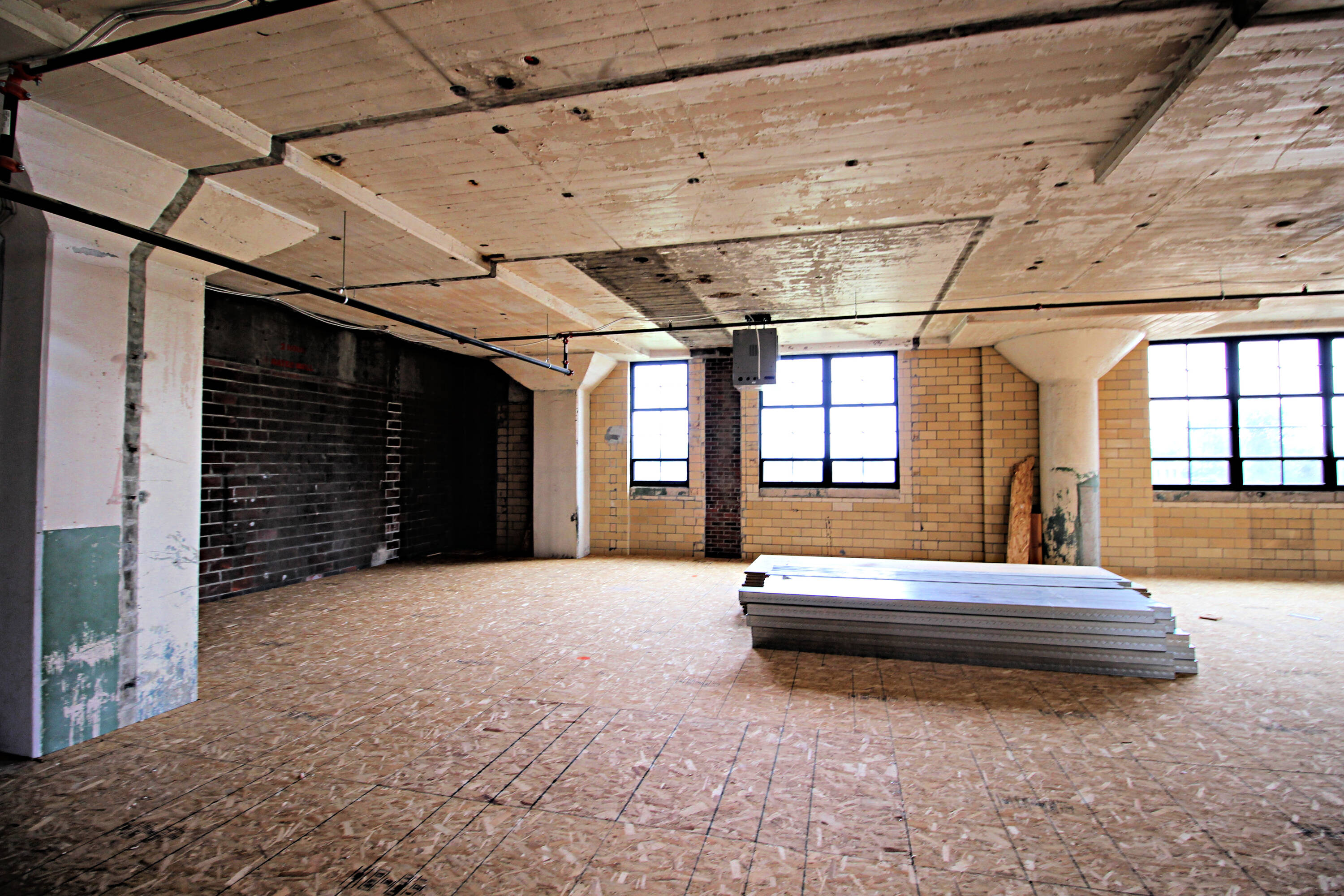 250 Westfield Ave, Waterloo, IA 50701 | Crexi.com