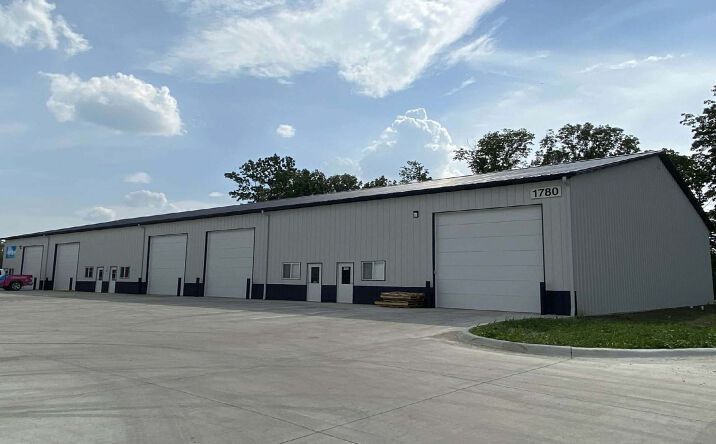 Pictures of Industrial property located at 1780 Robins Rd, Hiawatha, IA 52233 for lease - image #1