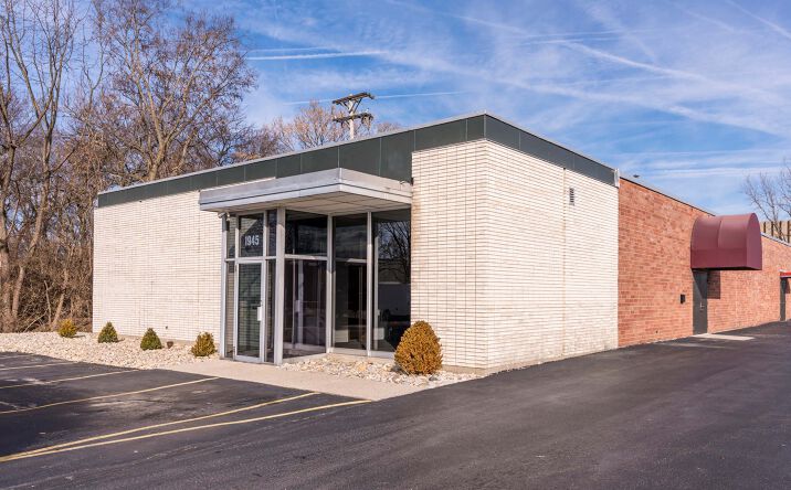 Pictures of Office, Industrial property located at 1945 Southtown Blvd, Dayton, OH 45439 for lease - image #1