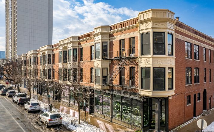 Pictures of Retail property located at 1714 N Wells St, Chicago, IL 60614 for lease - image #1